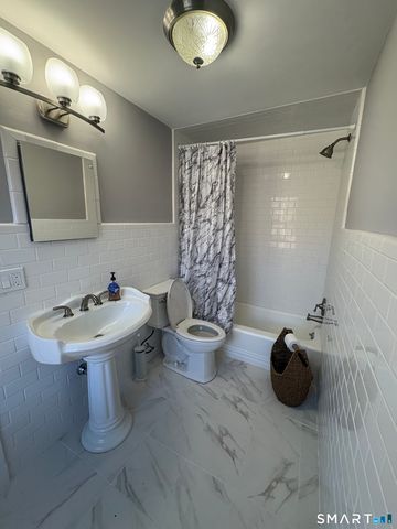 321 Artillery Road, Middlebury, CT 06762