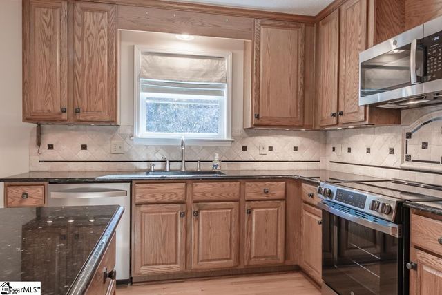 351 Peninsula Drive, Anderson, SC 29626