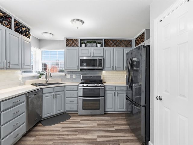 202 Linda Street, Aubrey, TX 76227