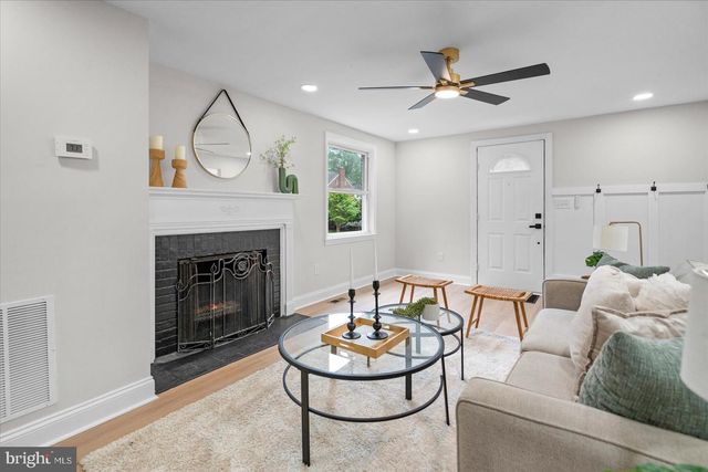 6615 LAUREL DR, Baltimore, MD 21207