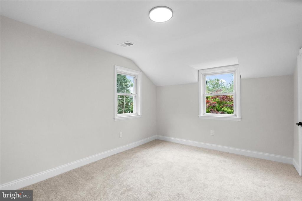 Image 21 of property listing at 6615 LAUREL DR, Baltimore, MD 21207