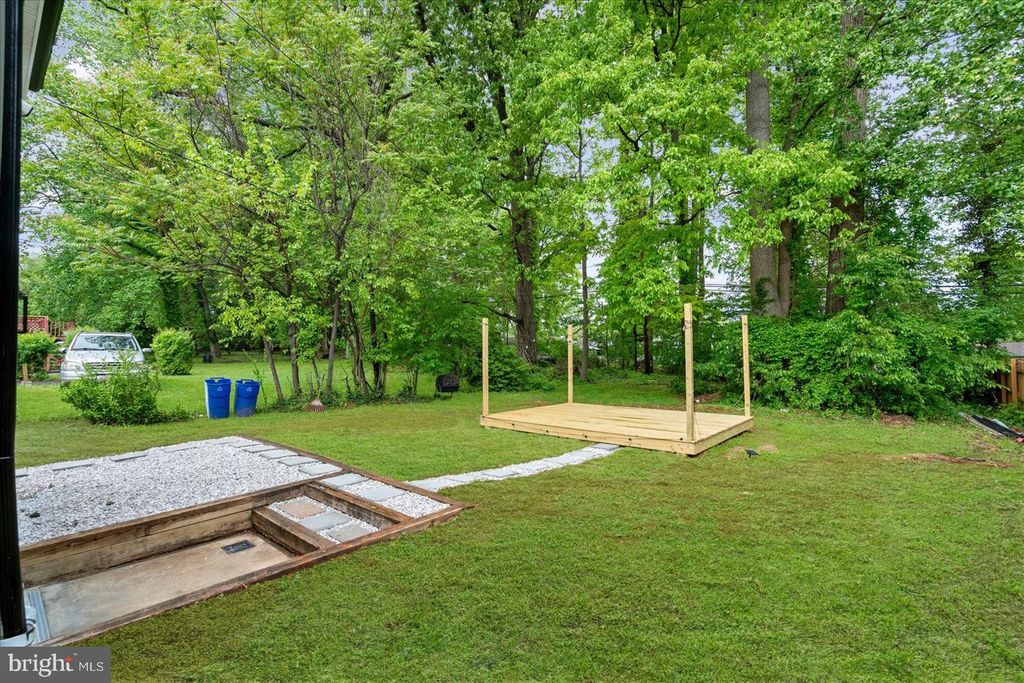 Image 43 of property listing at 6615 LAUREL DR, Baltimore, MD 21207