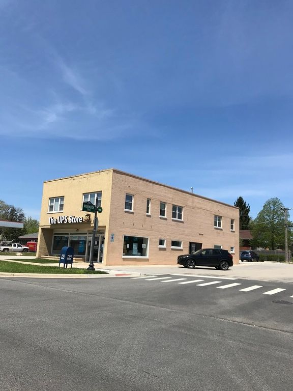 900 Ogden Avenue, Downers Grove, IL 60515