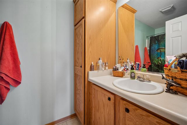 500 N Valley Drive 602, Des Moines, IA 50312