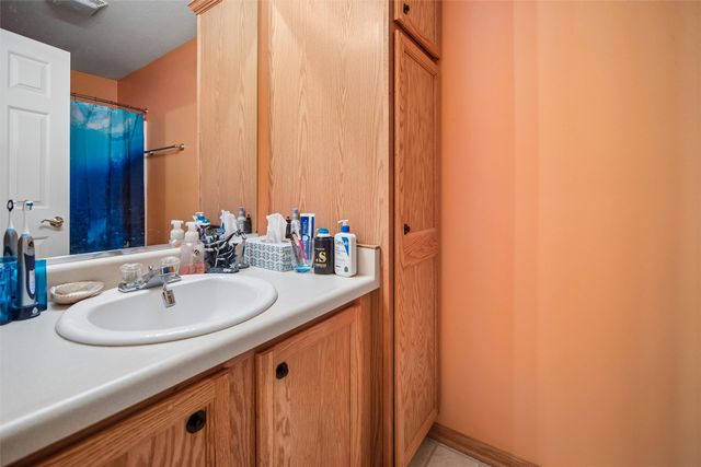 500 N Valley Drive 602, Des Moines, IA 50312