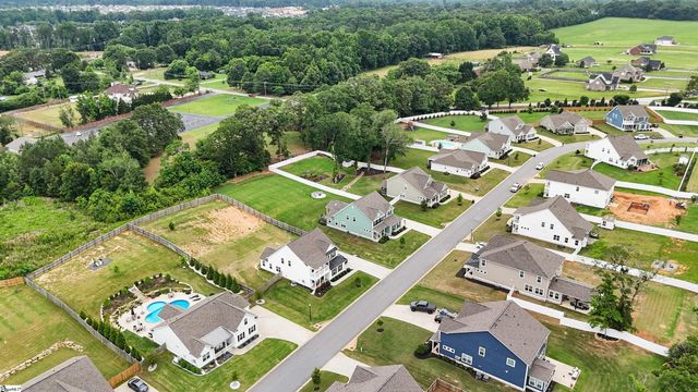 218 Deerview Trail, Simpsonville, SC 29680