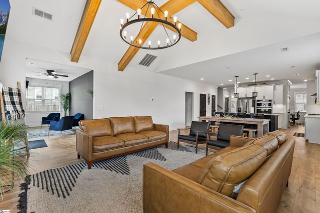 218 Deerview Trail, Simpsonville, SC 29680