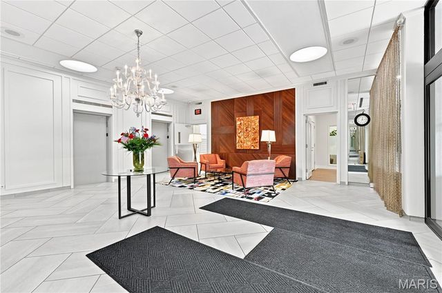 4466 W Pine Boulevard 6B, St Louis, MO 63108