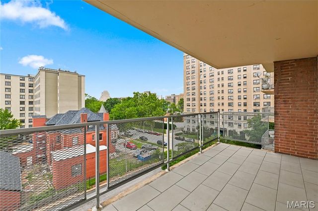 4466 W Pine Boulevard 6B, St Louis, MO 63108
