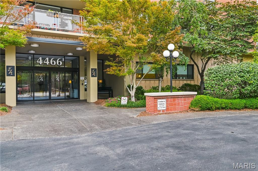 4466 W Pine Boulevard 6B, St Louis, MO 63108