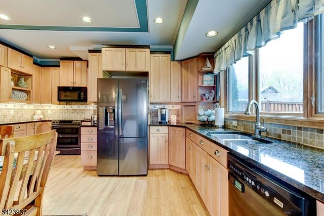 82 Newton Ave, Sussex Boro, NJ 07461