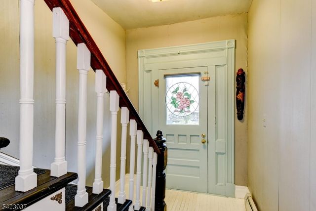 82 Newton Ave, Sussex Boro, NJ 07461