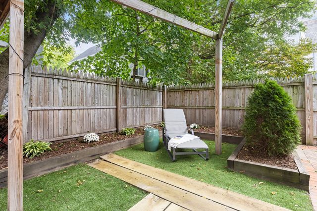 84 West St 84, Newton, MA 02458