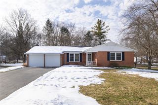 88 Coachman Drive, Penfield, NY 14526