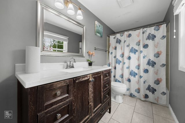 120 Tamworth Place, Schaumburg, IL 60194