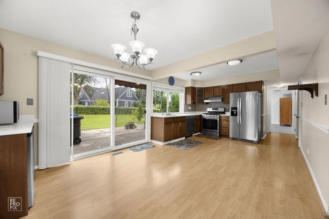 120 Tamworth Place, Schaumburg, IL 60194