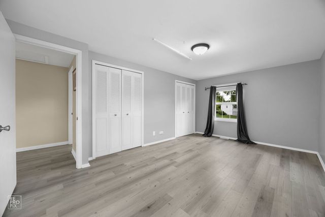120 Tamworth Place, Schaumburg, IL 60194