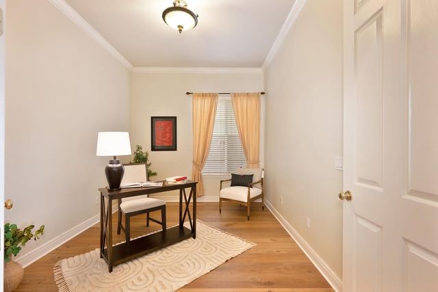 2726 Heritage Park Ln, Sacramento, CA 95835