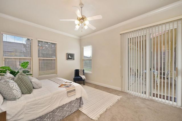 2726 Heritage Park Ln, Sacramento, CA 95835