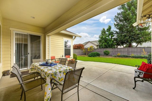 2726 Heritage Park Ln, Sacramento, CA 95835