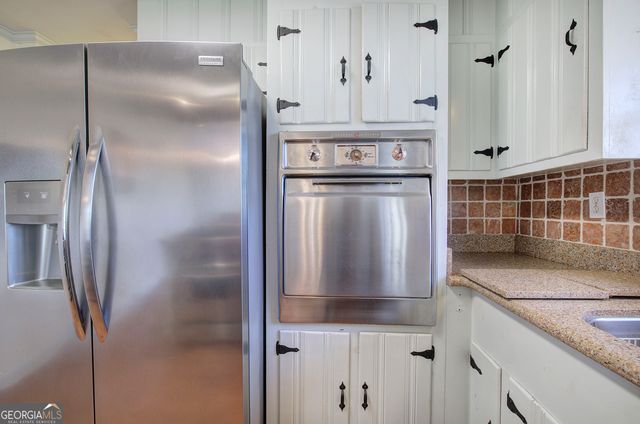 16 Summit Drive SE, Lindale, GA 30147