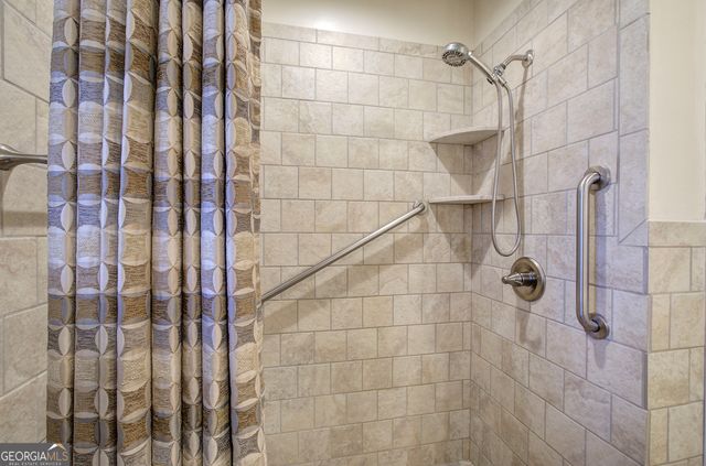 16 Summit Drive SE, Lindale, GA 30147