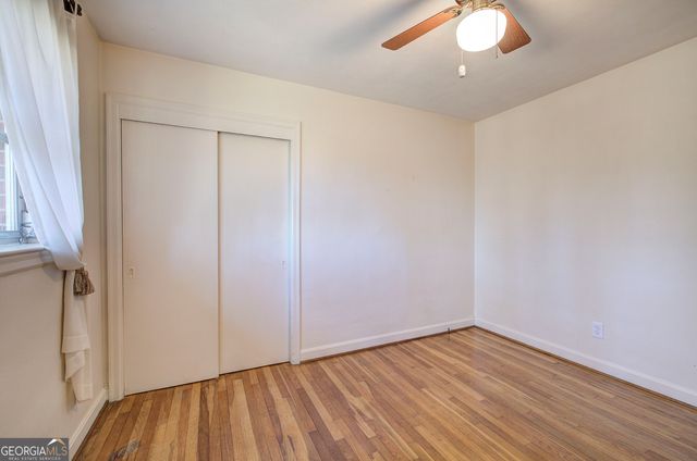 16 Summit Drive SE, Lindale, GA 30147