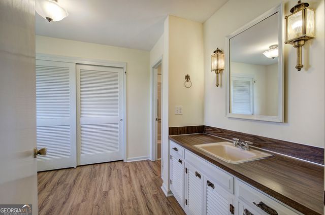 16 Summit Drive SE, Lindale, GA 30147