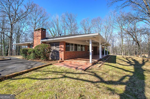 16 Summit Drive SE, Lindale, GA 30147