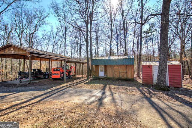 16 Summit Drive SE, Lindale, GA 30147