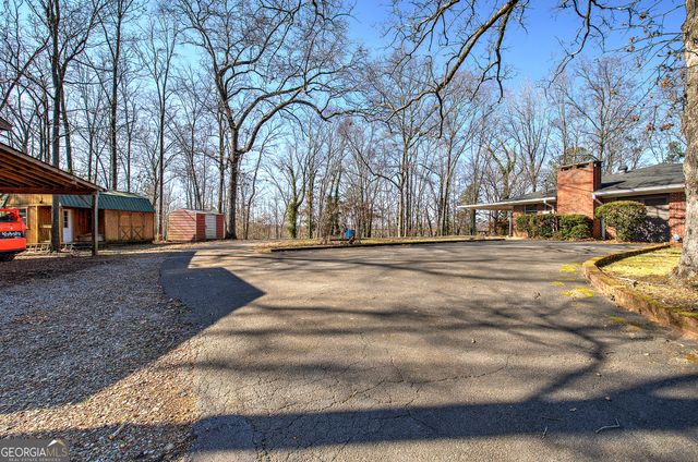 16 Summit Drive SE, Lindale, GA 30147