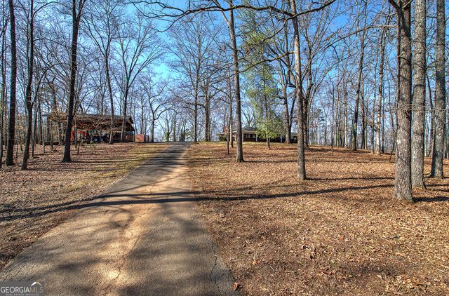 16 Summit Drive SE, Lindale, GA 30147