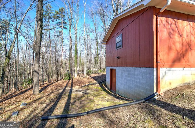 16 Summit Drive SE, Lindale, GA 30147