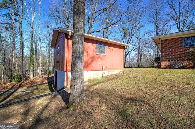 16 Summit Drive SE, Lindale, GA 30147