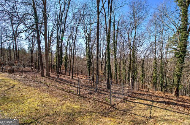 16 Summit Drive SE, Lindale, GA 30147