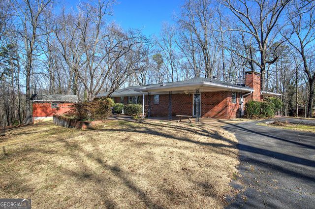 16 Summit Drive SE, Lindale, GA 30147