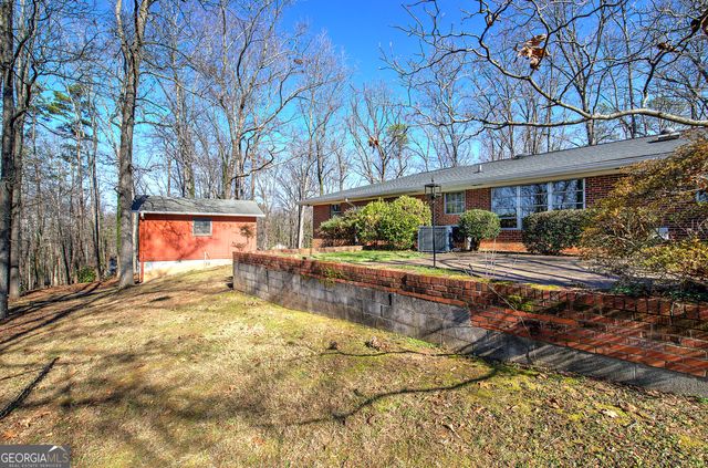 16 Summit Drive SE, Lindale, GA 30147