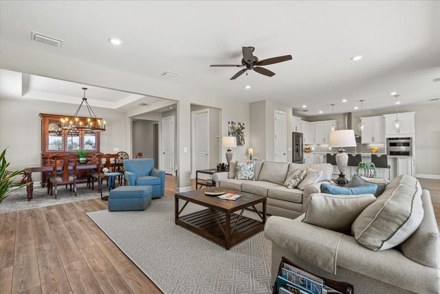 5925 BLUESTAR COURT, Lakewood Ranch, FL 34211