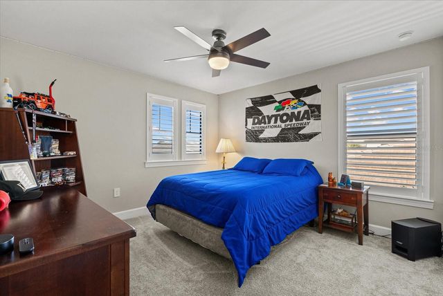 5925 BLUESTAR COURT, Lakewood Ranch, FL 34211