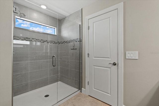 5925 BLUESTAR COURT, Lakewood Ranch, FL 34211