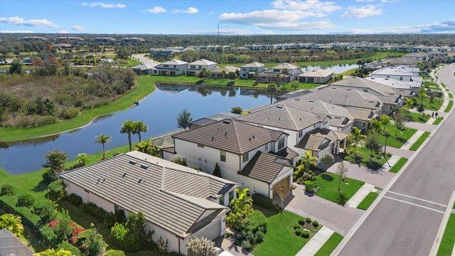5925 BLUESTAR COURT, Lakewood Ranch, FL 34211