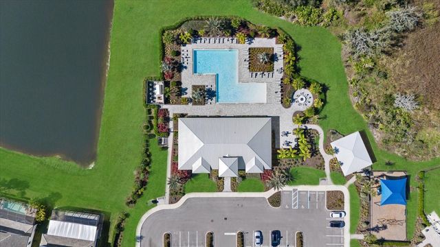 5925 BLUESTAR COURT, Lakewood Ranch, FL 34211