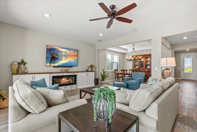 5925 BLUESTAR COURT, Lakewood Ranch, FL 34211