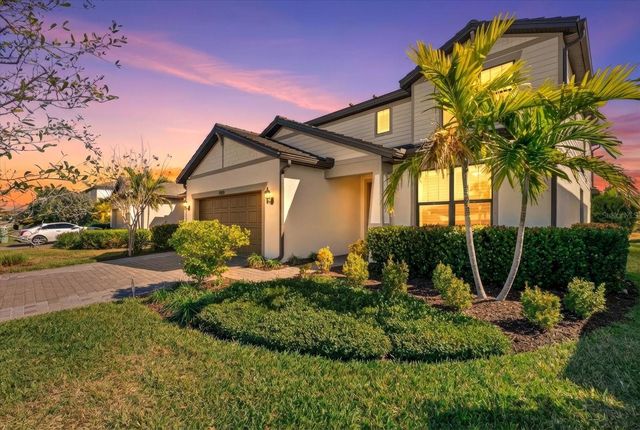 5925 BLUESTAR COURT, Lakewood Ranch, FL 34211