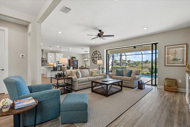 5925 BLUESTAR COURT, Lakewood Ranch, FL 34211