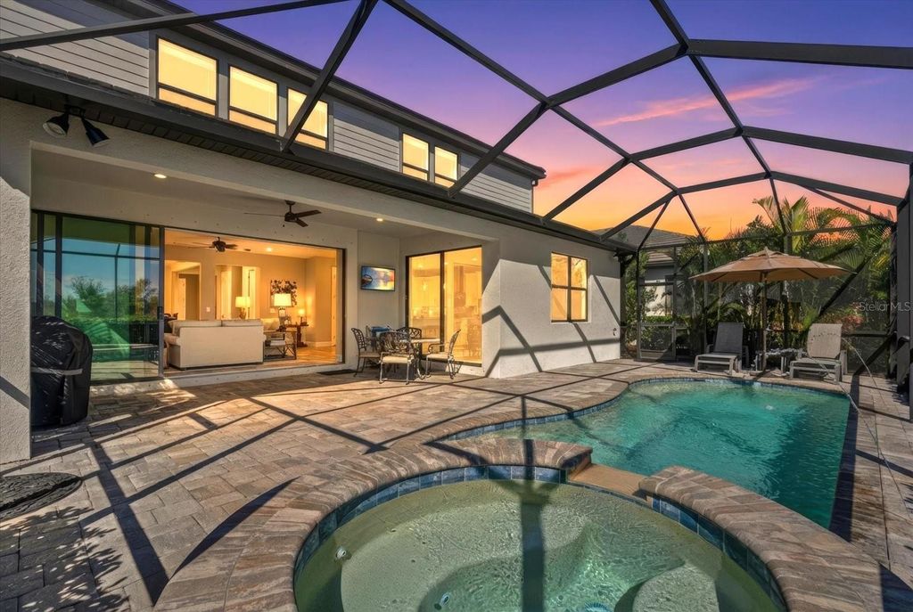 Image 2 of property listing at 5925 BLUESTAR COURT, Lakewood Ranch, FL 34211