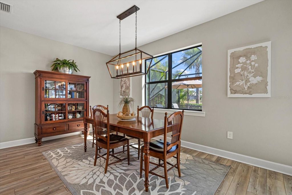 Image 13 of property listing at 5925 BLUESTAR COURT, Lakewood Ranch, FL 34211