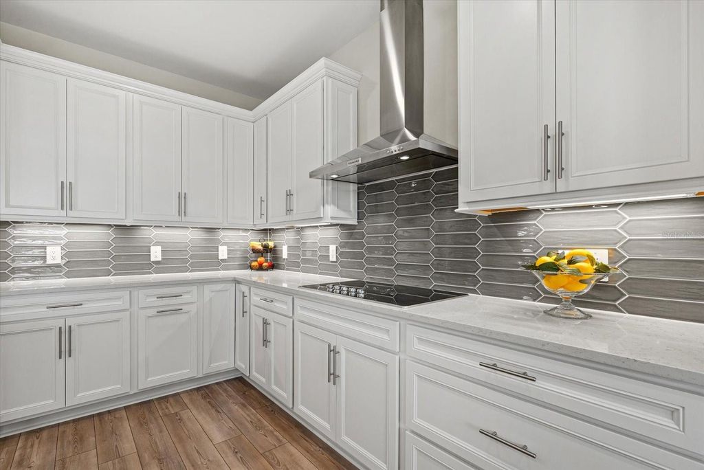 Image 18 of property listing at 5925 BLUESTAR COURT, Lakewood Ranch, FL 34211