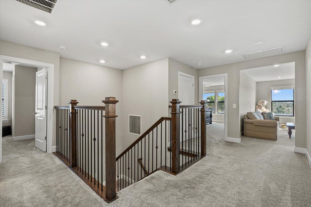 Image 24 of property listing at 5925 BLUESTAR COURT, Lakewood Ranch, FL 34211