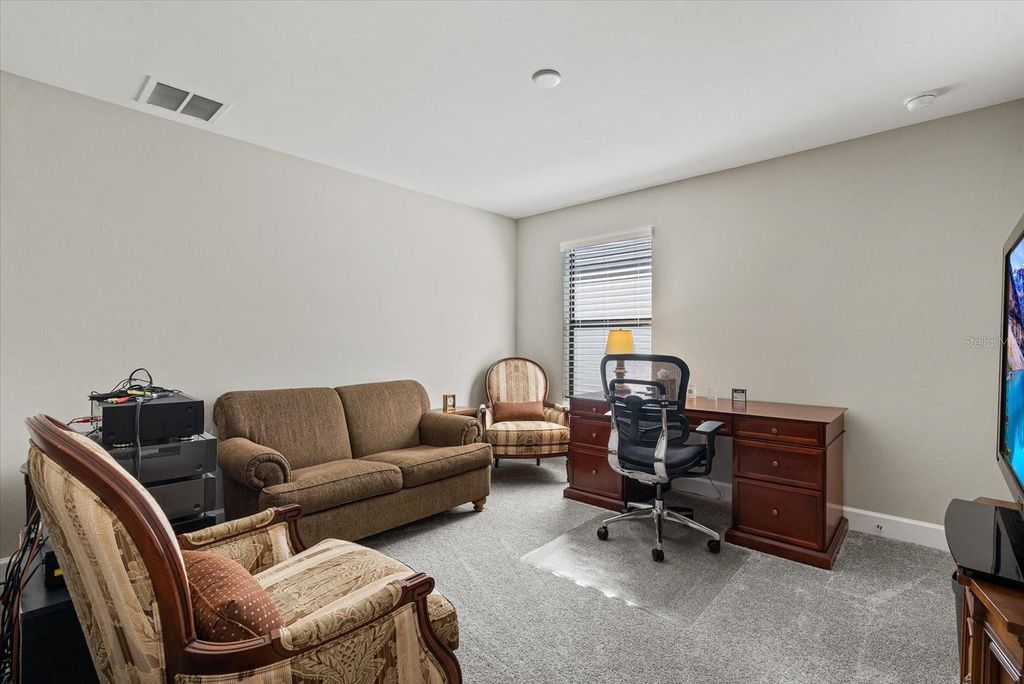 Image 25 of property listing at 5925 BLUESTAR COURT, Lakewood Ranch, FL 34211